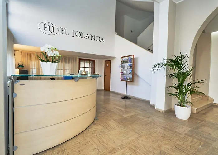 Jolanda Hotel 3*